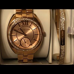 Michael Kors Rose Gold Watch/Bracelet Set